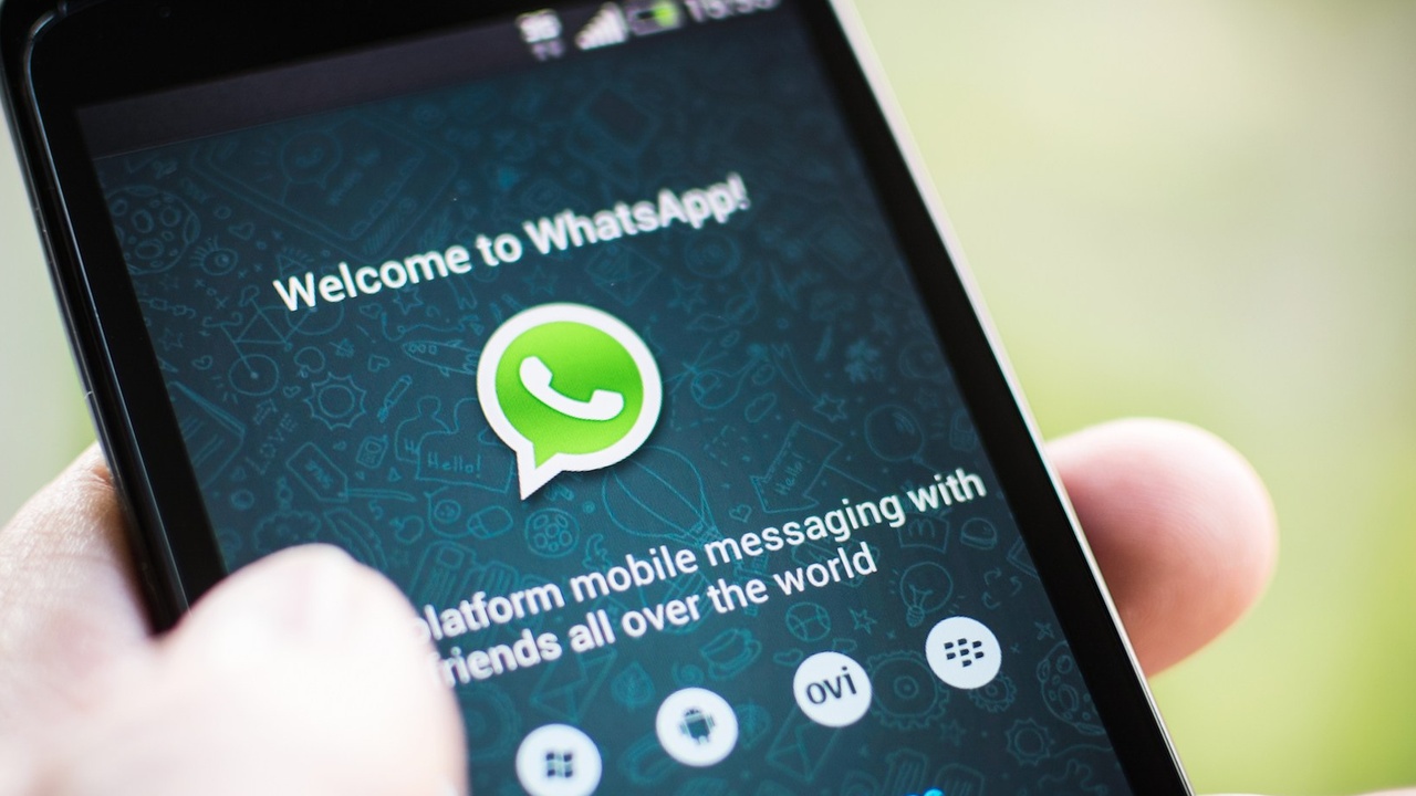 Vești bune pentru utilizatorii WhatsApp: Vor putea transfera bani prin aplicație