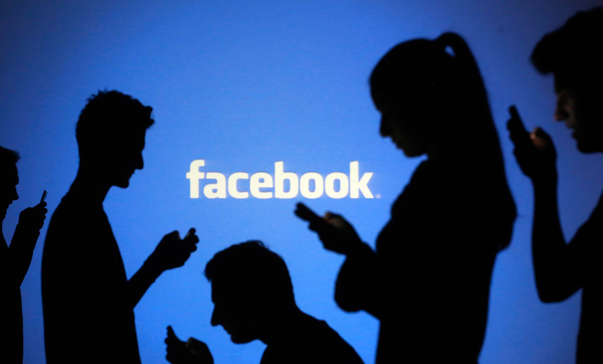 Avertismentul către utilizatorii Facebook: Ignorați mesajul care anunță că informațiile private vă vor fi făcute publice