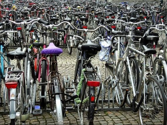 Țara din UE care are mai multe biciclete decât populație și își plătește cetățenii ca să pedaleze