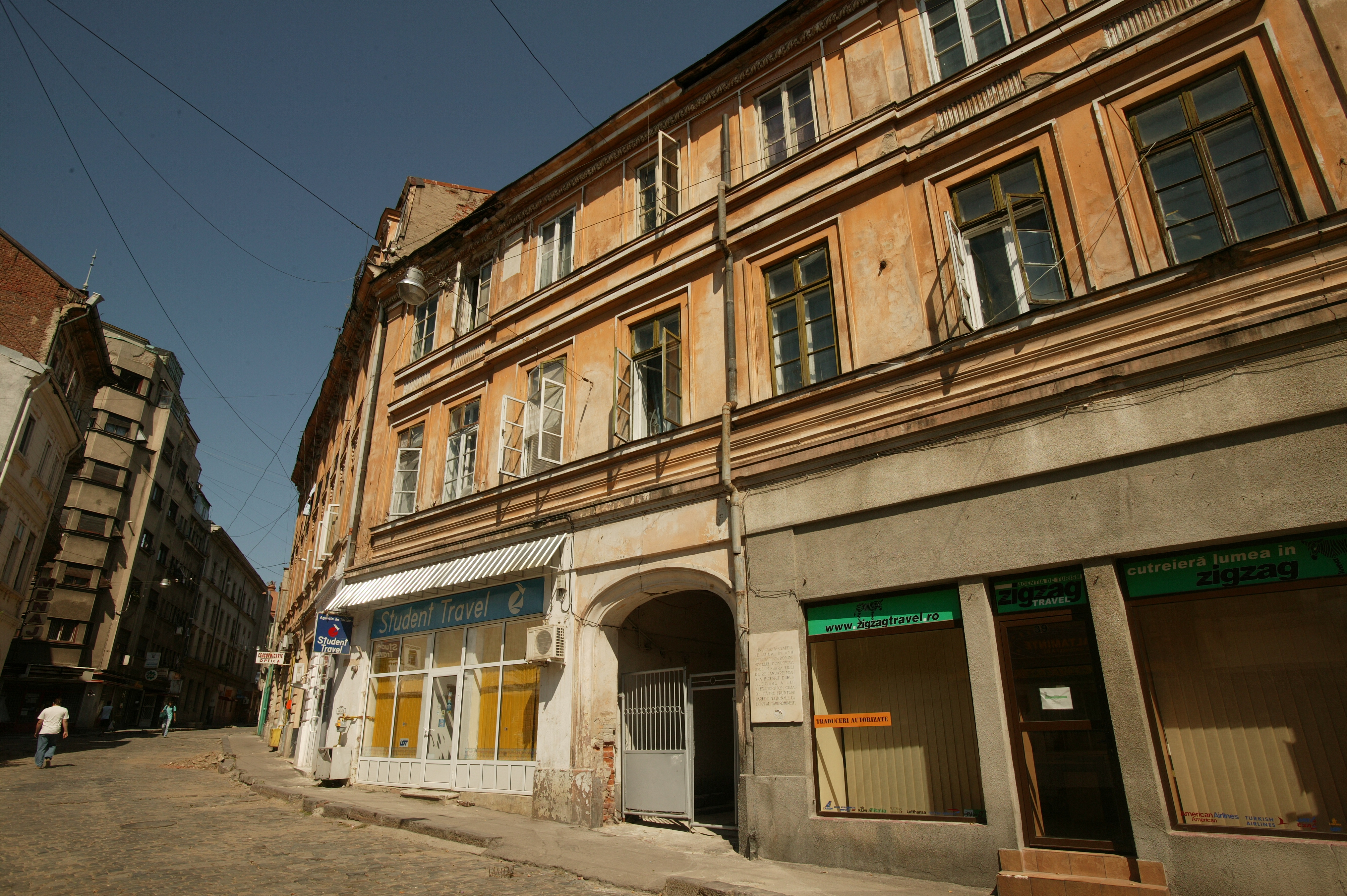 Hotelul Concordia, locul unde s-a pecetluit Unirea Principatelor, o ruină la 160 de ani