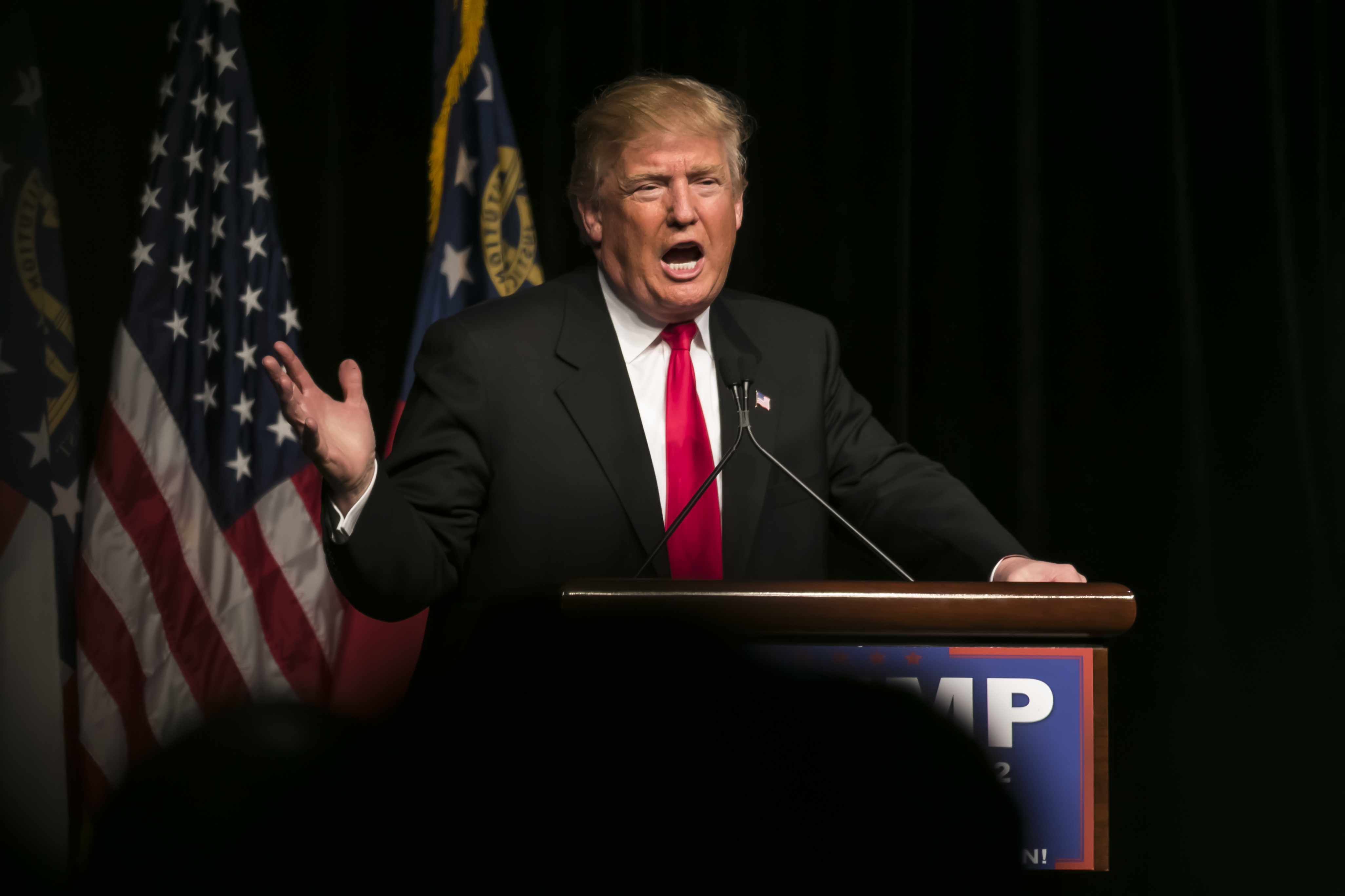 America lui Trump este în degringoladă: 800.000 de angajați ai statului nu își primesc salariile astăzi pentru că Donald Trump nu a primit bani de zid