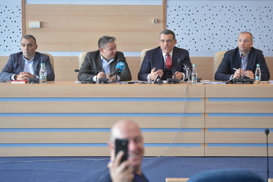 Altercație între doi PSD-iști la Consiliul General. Viceprimarul și primarul Sectorului 6, bătaie într-un birou din Primărie
