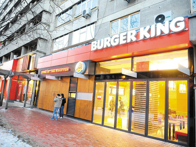 Patru branduri străine își încearcă din nou norocul în România încurajate de creșterea consumului. Burger King, cel mai nou nume pe listă