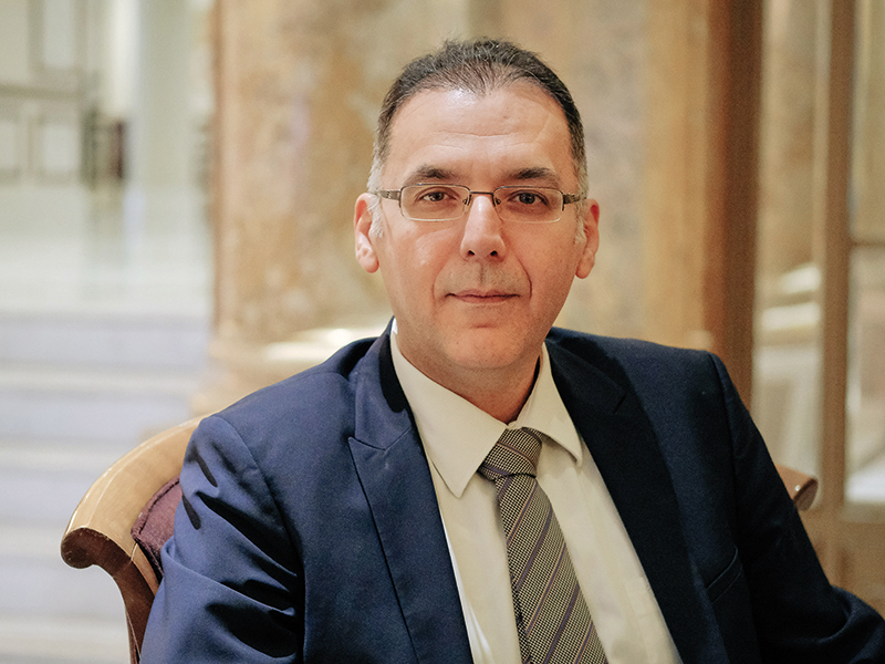 Ce să faci dacă un coleg se poartă urât cu tine la locul de muncă