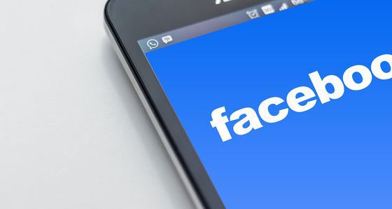 Limita pe care un tribunal din România o pune libertății de exprimare pe Facebook. Amendă usturătoare pentru injurii și expresii jignitoare