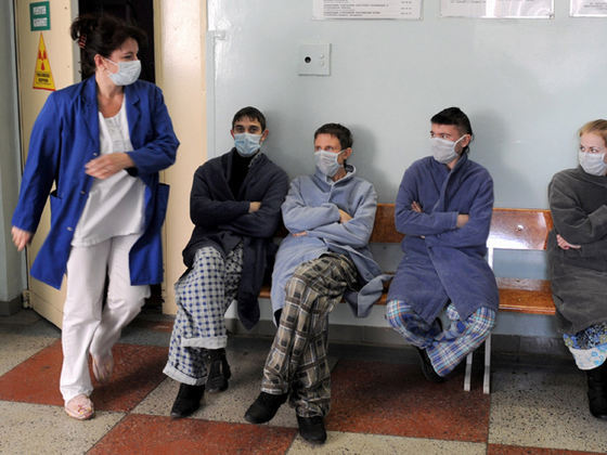 Care sunt MĂSURILE și recomandările în timpul EPIDEMIEI de gripă. Ce se întâmplă cu școlile