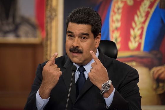 Congresul din Venezuela îl declară NELEGITIM pe președintele Maduro și cere organizarea de alegeri anticipate