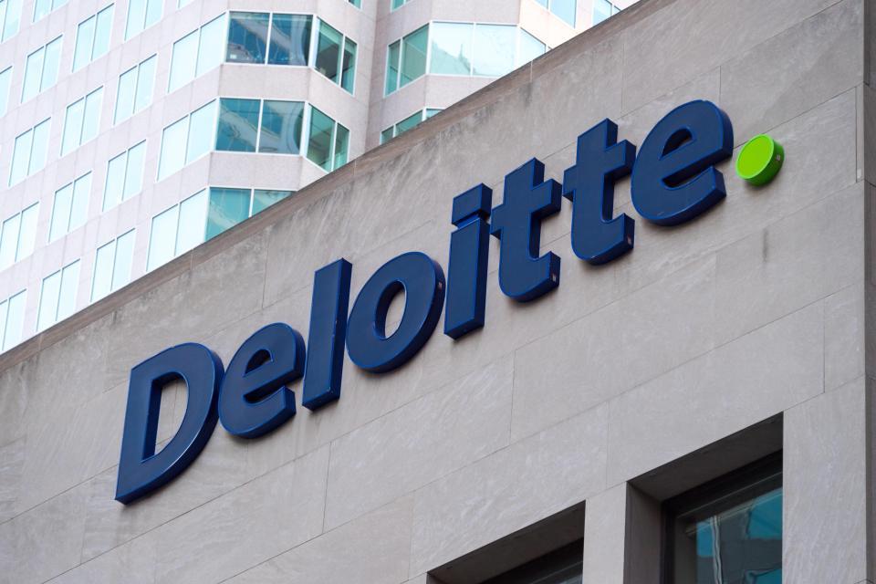 Care sunt previziunile globale Deloitte pentru 2019 în tehnologie, media și telecomunicații