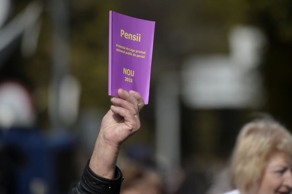 Ce se va întâmpla cu PILONUL II DE PENSII? Vezi o analiză despre CONTROVERSELE legate de naționalizarea pensiilor