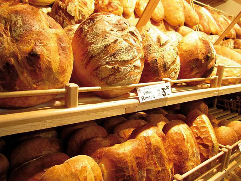 Au rămas șomeri, așa că au deschis o brutărie în curtea casei. Acum vând pâine de 5 milioane de euro pe an