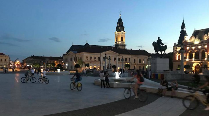 Regizorul Tudor Giurgiu: „ Orasul care m-a dat pe spate (inca o data). ” De ce este mai frumos ca la Cluj, Brașov, Timisoara, Iasi sau Bucuresti?