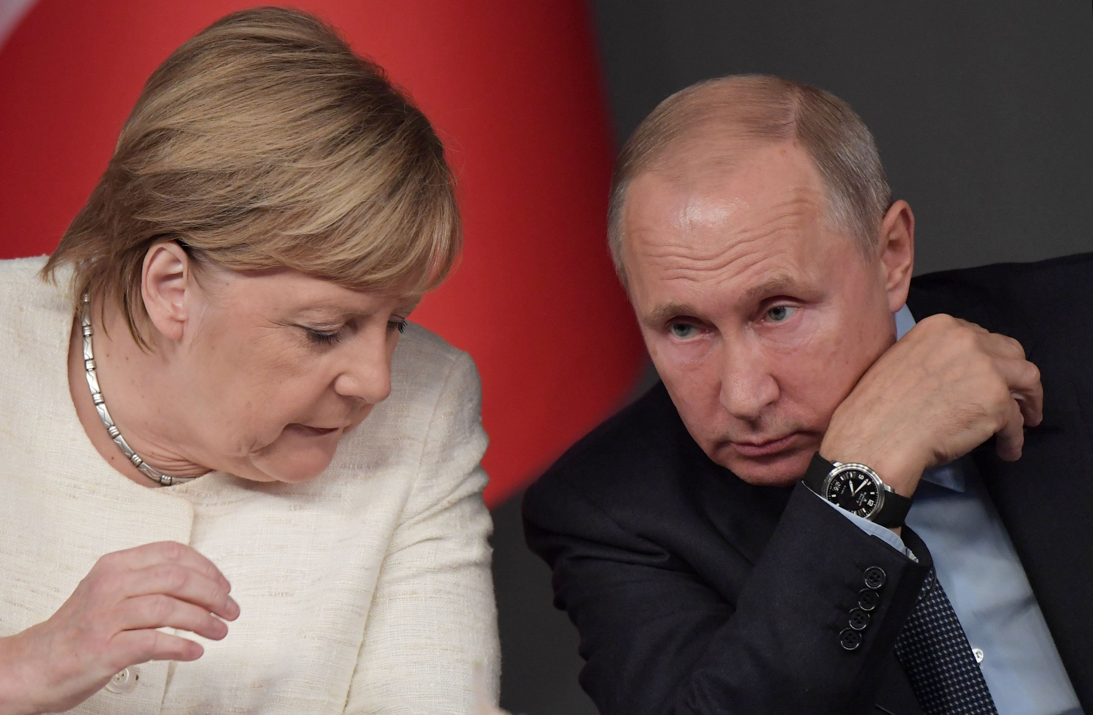 IMPOSIBILUL s-a produs! Germania sparge frontul și bate palma cu Putin. ”Trebuie să facem asta pentru a supraviețui”