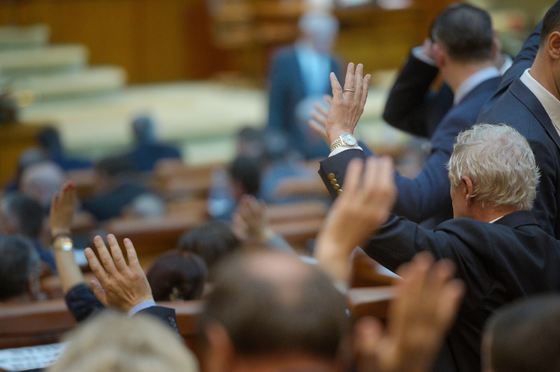 Proiectul USR pentru desființarea secției de investigare a magistraților, adoptat tacit de deputați