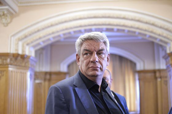 BREAKING Fostul premier Mihai Tudose, dus de urgență la spital, după ce ar fi suferit un infarct