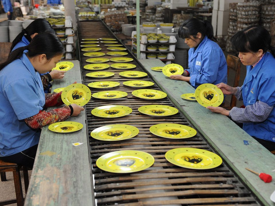 China plănuiește să reducă taxele din sectorul de producție cu 90 de miliarde de dolari