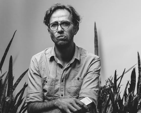 INTERVIU: Fotograful Bogdan Gîrbovan, despre "prostii" și dorința de a fi mediocru în sensul bun