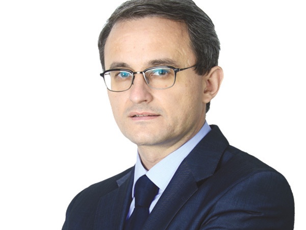 Când guvernul majorează salariul minim, este o măsură socialistă. Când o companie majorează salariul minim intern, este o măsură capitalistă