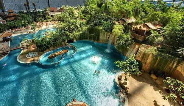 Un nou Aqua Park in România. Acesta o să aibă acvarii, șezlonguri și un tobogan înalt de peste 17 metri
