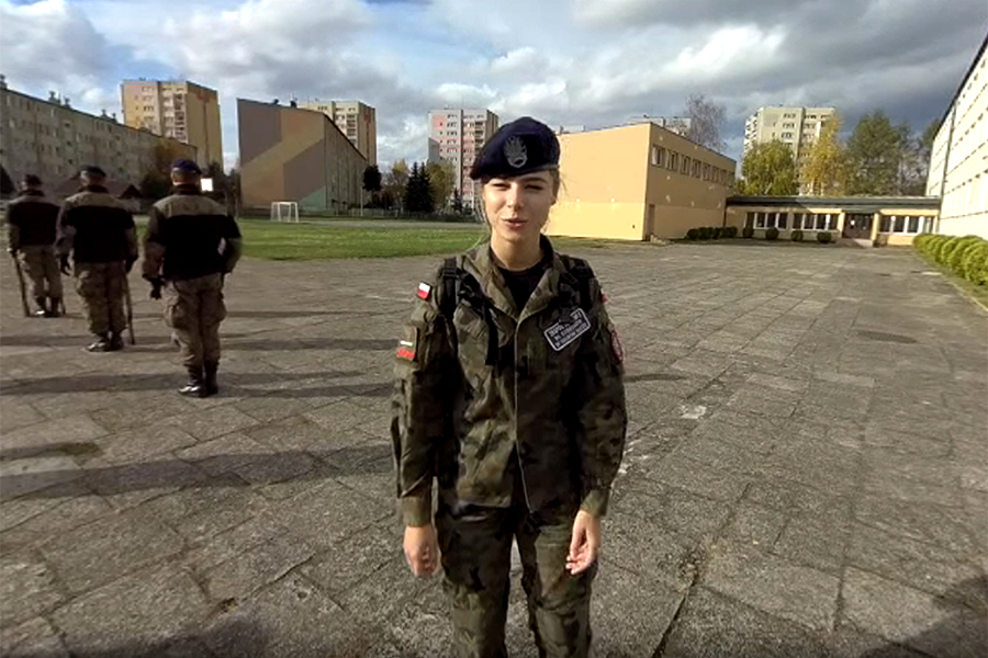 Țara din Europa unde copiii din școli sunt învățați să tragă cu mitraliera - VIDEO