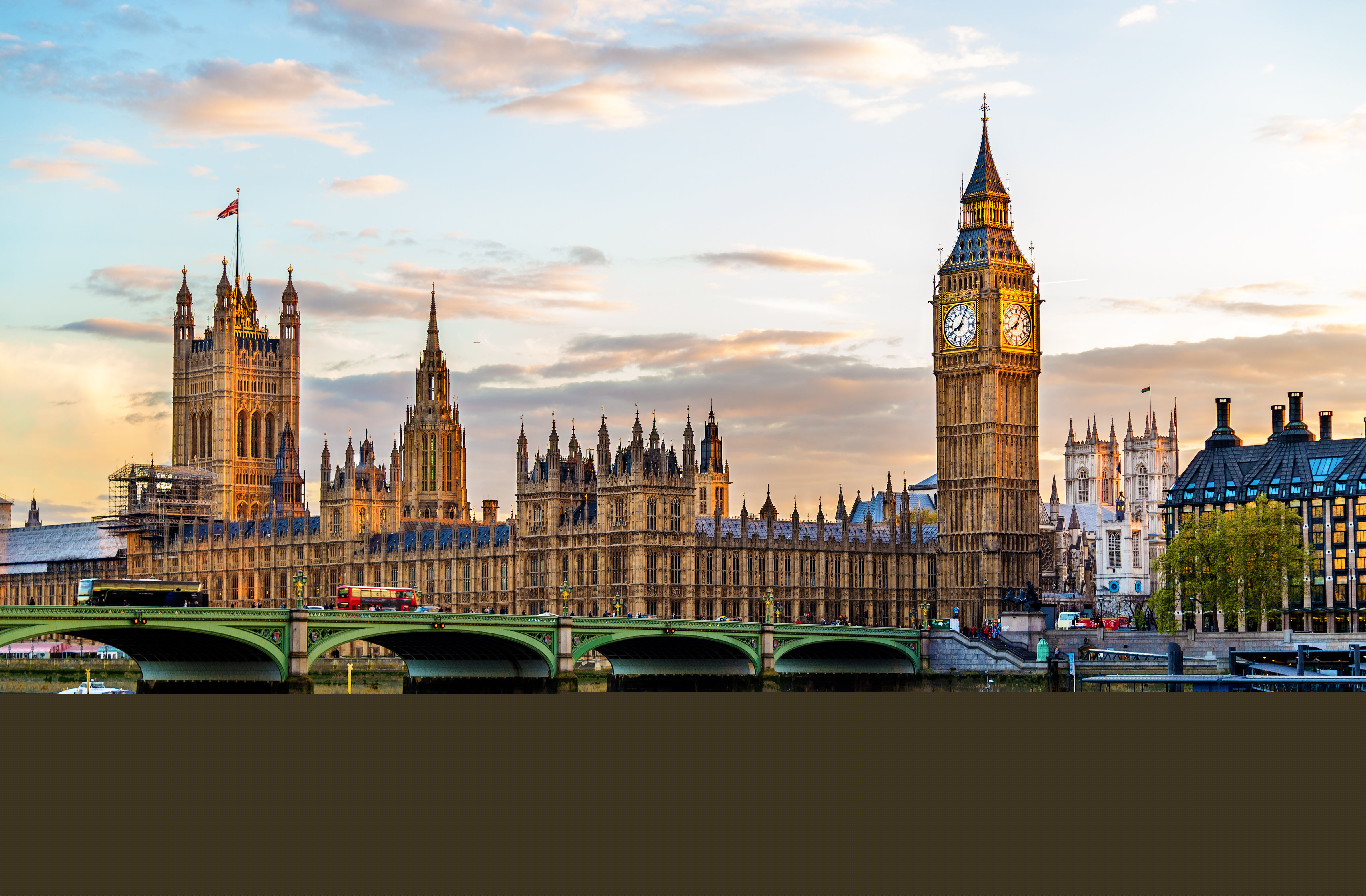 Londra va taxa de săptămâna viitoare cu peste 13 lire sterline mașinile vechi poluante care intră în centrul Londrei