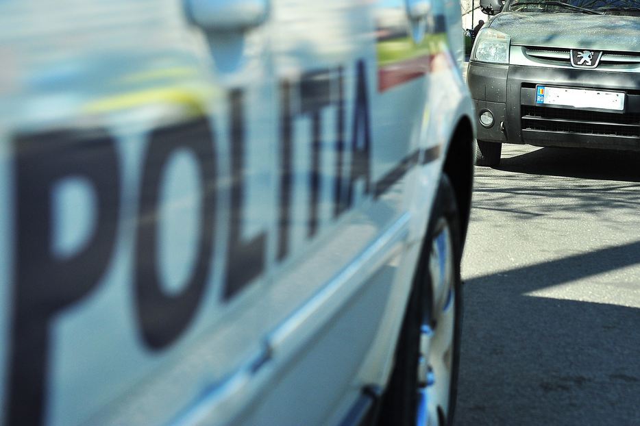 Preotul din Prahova, acuzat că a tras de păr o elevă, are dosar PENAL pentru purtare ABUZIVĂ