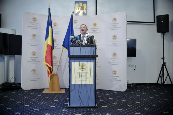 Dosarul Revoluției din decembrie 1989 a fost trimis în judecată/ Procurorul General Augustin Lazăr a prezentat scuze pentru că ancheta a durat aproape 30 de ani
