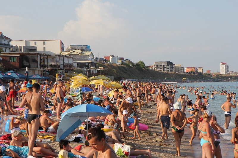 Vacanța pe litoralul românesc devine misiune imposibilă: Prețurile sunt din ce în ce mai mari, în timp ce locurile de cazare sunt mai puține
