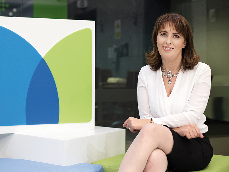 100 cele mai puternice femei din business: Carmina Dragomir, CEO { Metropolitan Life }