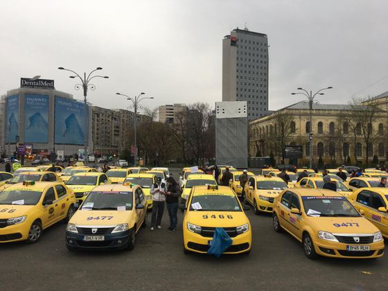 Transportatorii blochează din nou Bucureștiul: Peste 5.000 de mașini, aduse în fața Guvernului/ HARTA cu restricții și rute ocolitoare