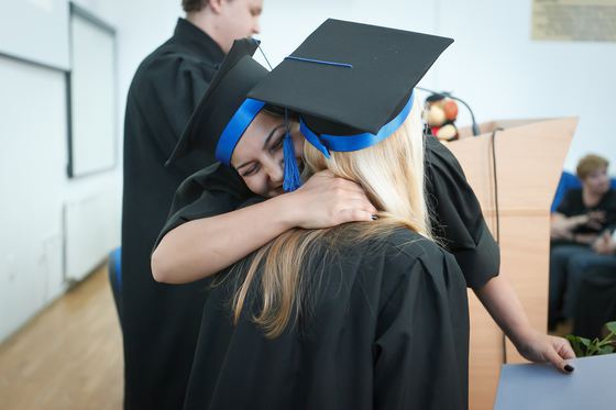 Reușită incredibilă: O tânără a fost acceptată la 115 facultăți. Universitățile i-au acordat burse în valoare de MILIOANE de dolari