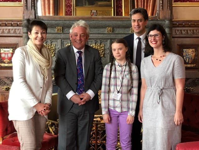 Cine e adolescenta datorită căreia parlamentarii britanici s-au grăbit să se întoarcă din concediu, doar pentru a o cunoaște