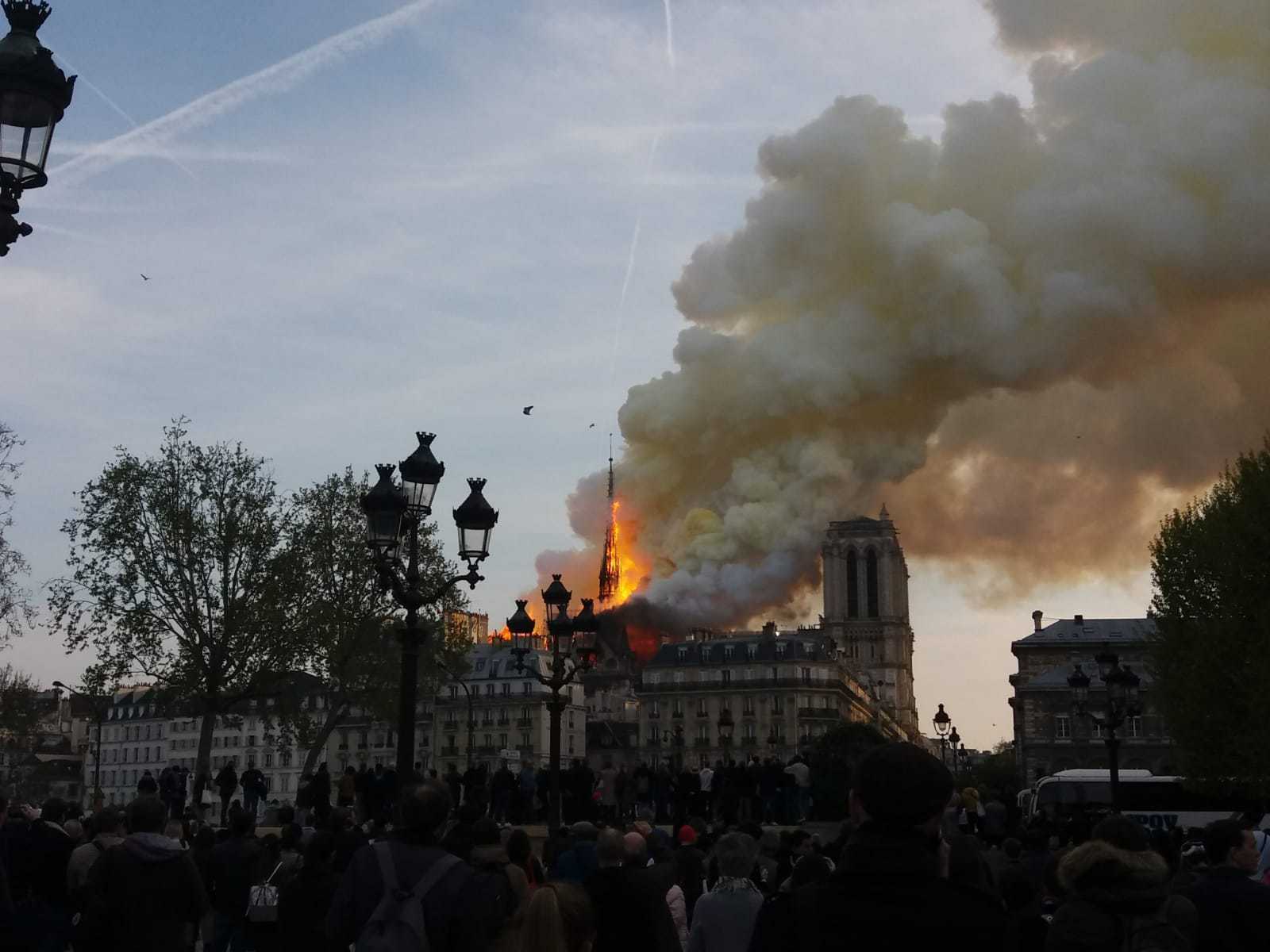 Ce spun procurorii francezi: De la ce a izbucnit incendiul de la Notre Dame