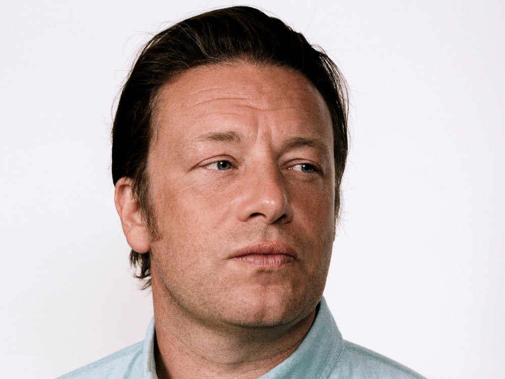 Imperiul construit de faimosul bucătar Jamie Oliver, în pragul FALIMENTULUI. 1.300 de oameni pot rămâne fără un loc de muncă