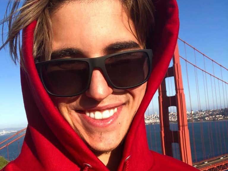 Cine este tânărul de 20 de ani din Botoșani care refuzat cele mai importante companii din lume, precum Facebook sau Microsoft