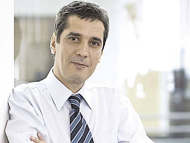 Ministrul transporturilor, un vizionar: Nu mai avem nevoie de străzi, ci de aeroporturi