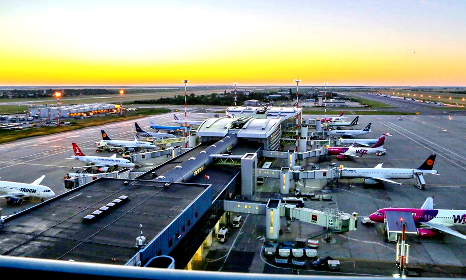 Aeroportul Otopeni, în top 5 CELE MAI PROASTE din LUME. Ne lăudăm cu numărul record de pasageri, dar aglomerația de aici ne plasează aproape pe aceeași poziție cu aeroportul din Kuweit