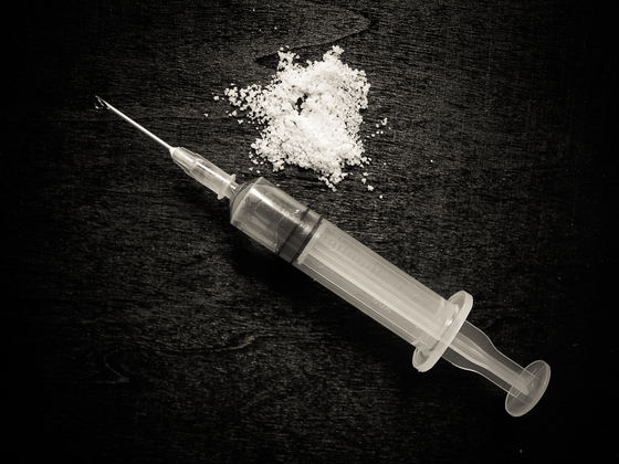 Campanie antidrog pe litoral: Patronii de cluburi din Mamaia și Vama Veche, chemați la „instrucție”