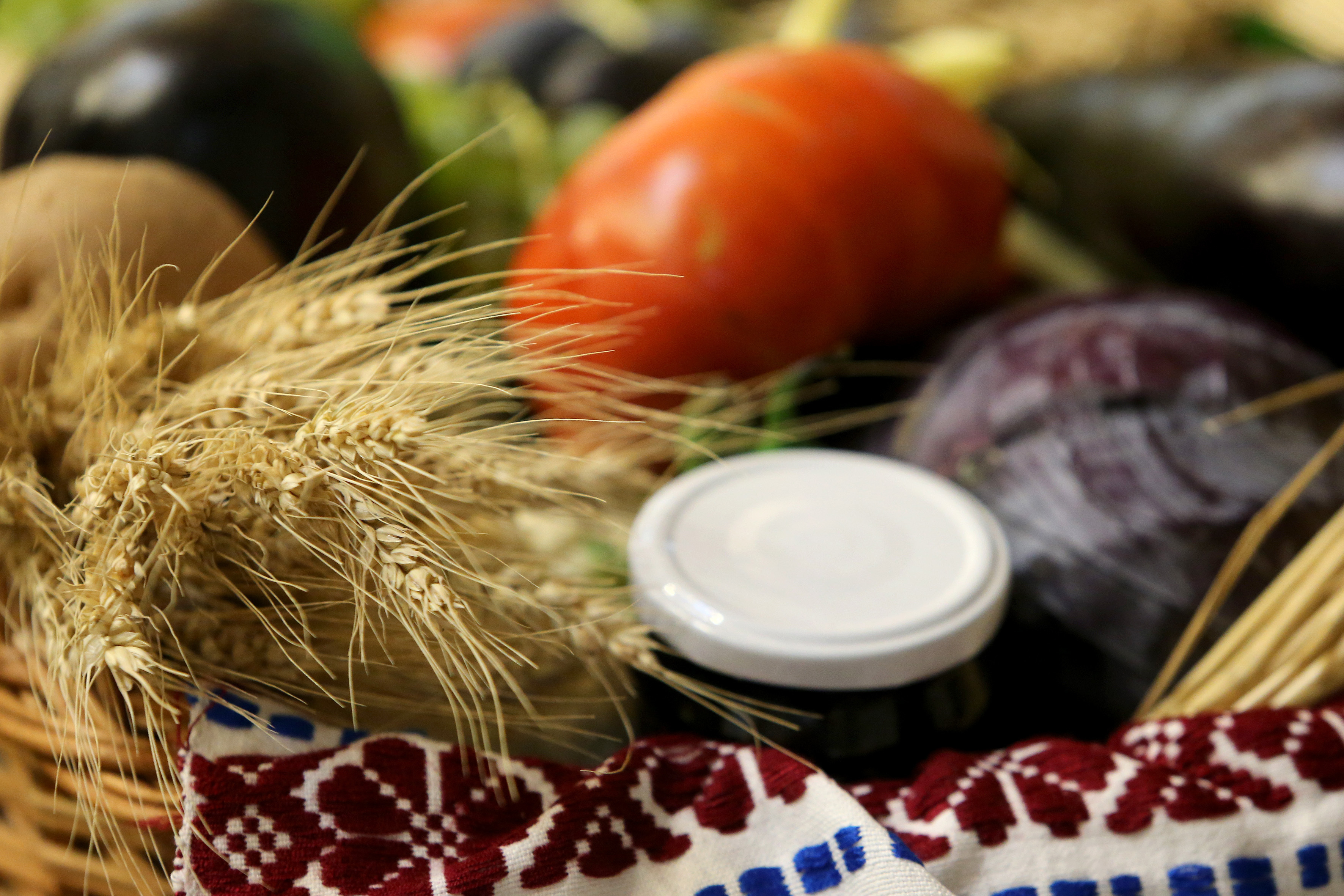 Ministerul Finanțelor pregătește un OUG prin care vrea să reducă TVA-ul de la 9% la 5% pentru mai multe alimente produse local