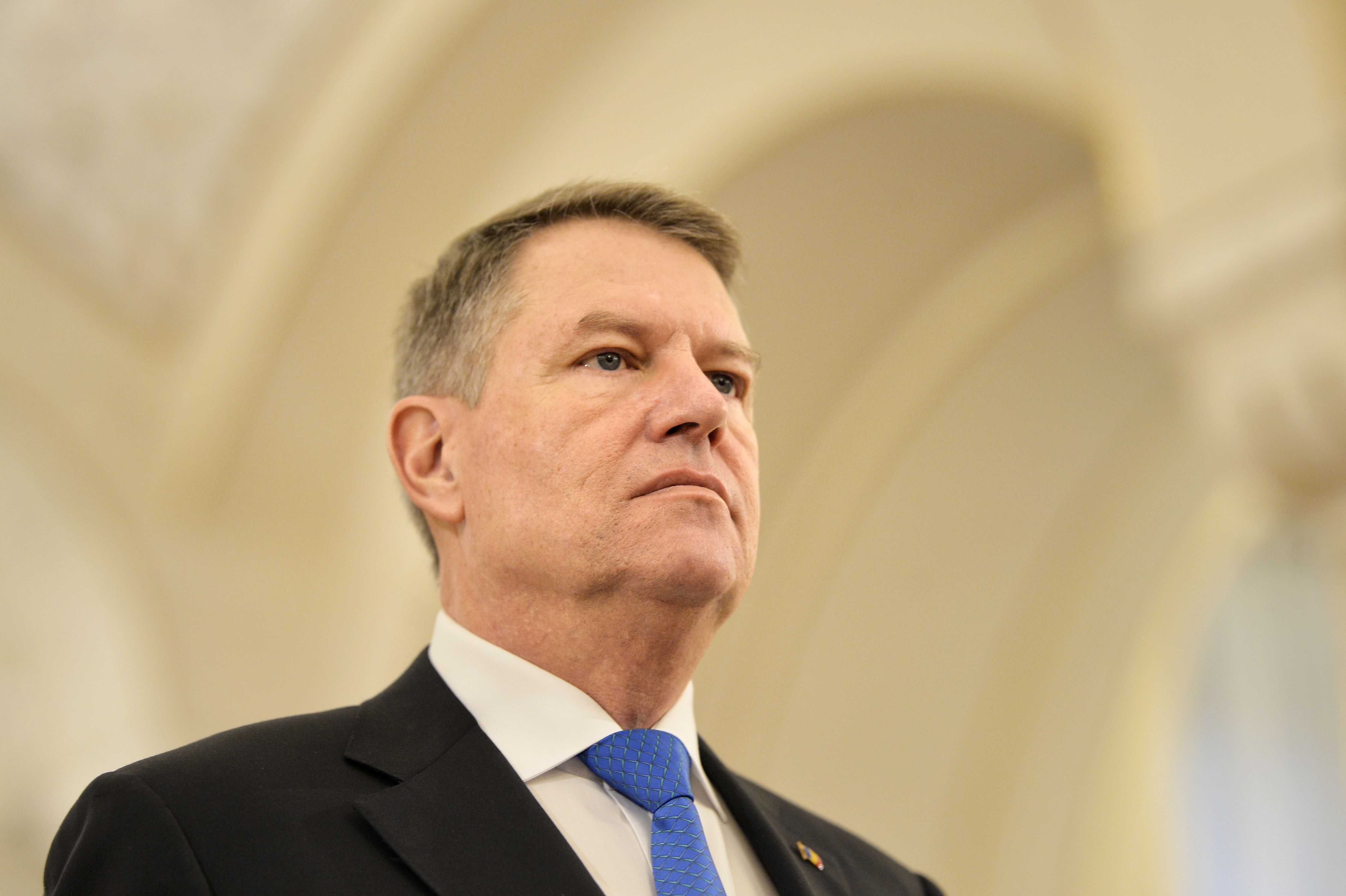 Iohannis a sesizat CCR în legătură cu modificarea codurilor penale