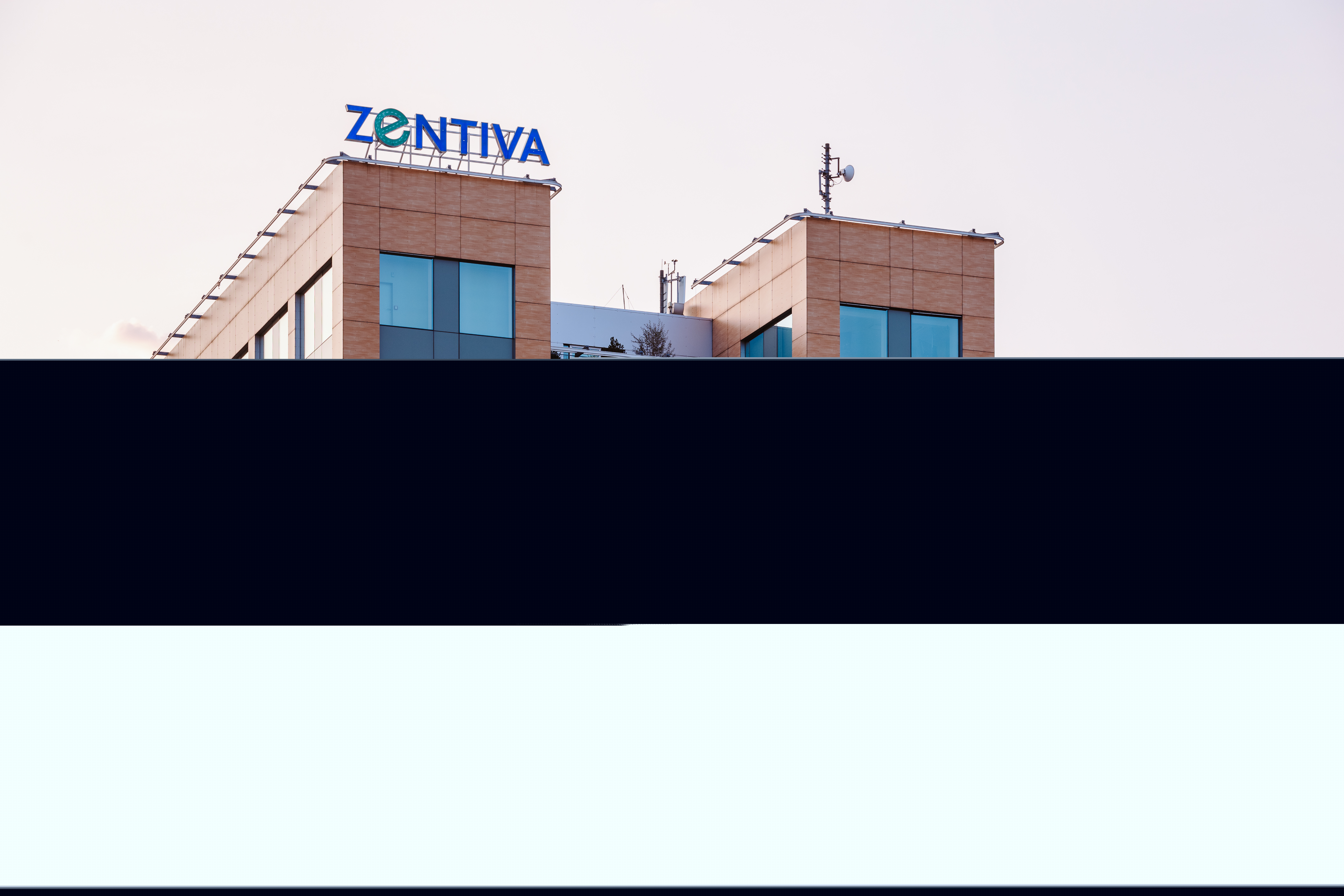 Zentiva a finalizat preluarea unui producător român de medicamente. ”Solacium va continua să opereze sub numele său”