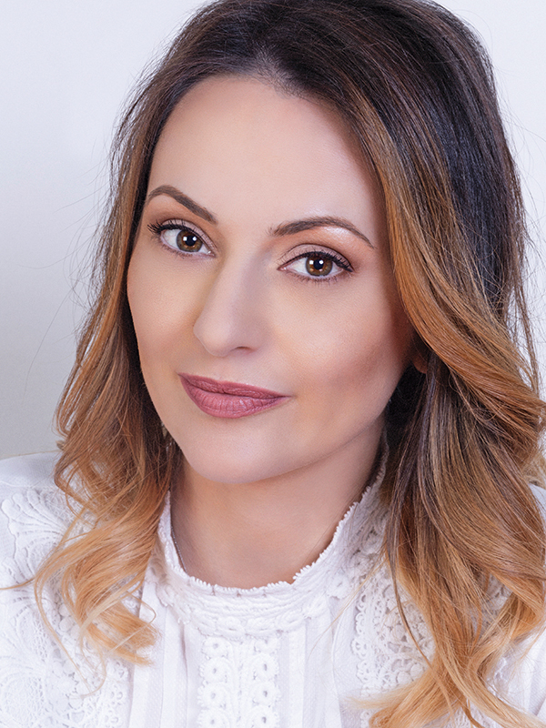 Cele mai puternice 100 de femei din business: Alina Sudriu, fondator { Grace Couture Cakes }