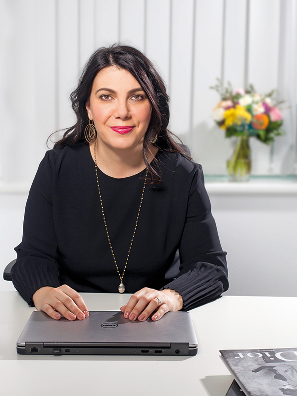 Cele mai puternice 100 de femei din business: Dana Petcu, country manager { Parfums Christian Dior România }