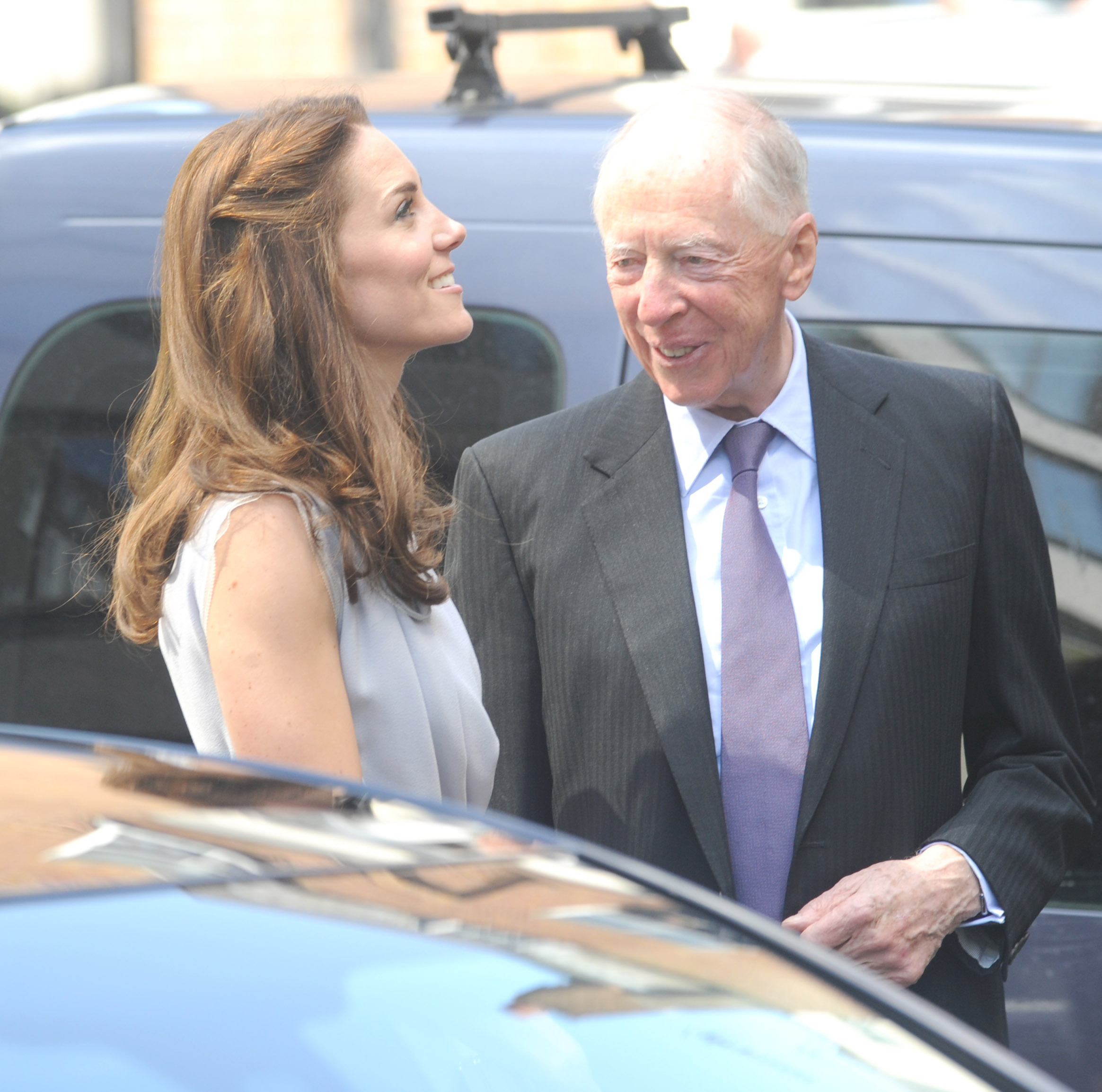 Povestea lui Jacob Rothschild, „fiul rătăcitor” care a părăsit legendara familie de miliardari și totuși a devenit bogat