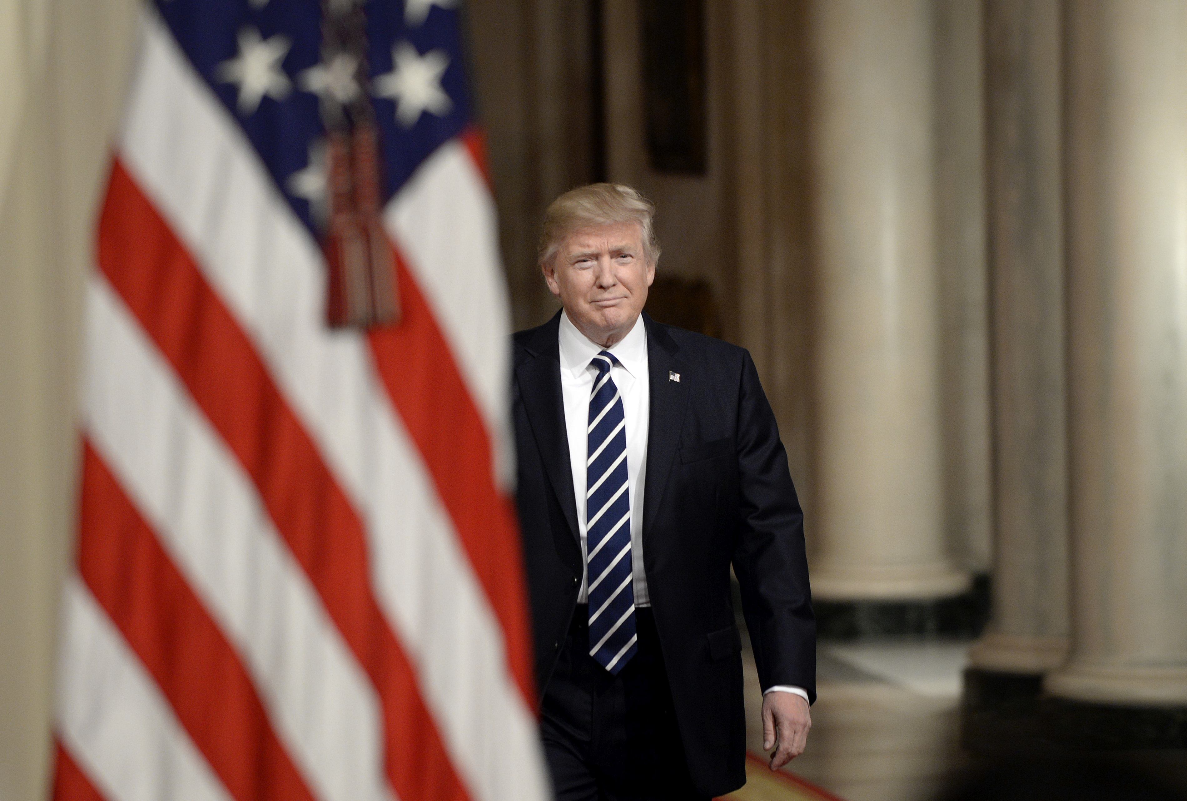 Donald Trump avertizează "cu forță majoră" dacă Iranul atacă obiective americane