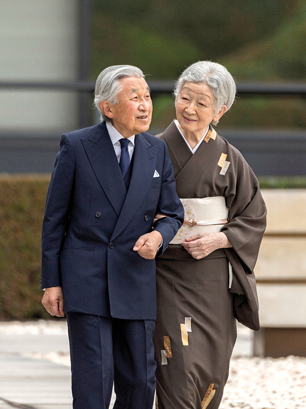 Împăratul Japoniei a abdicat