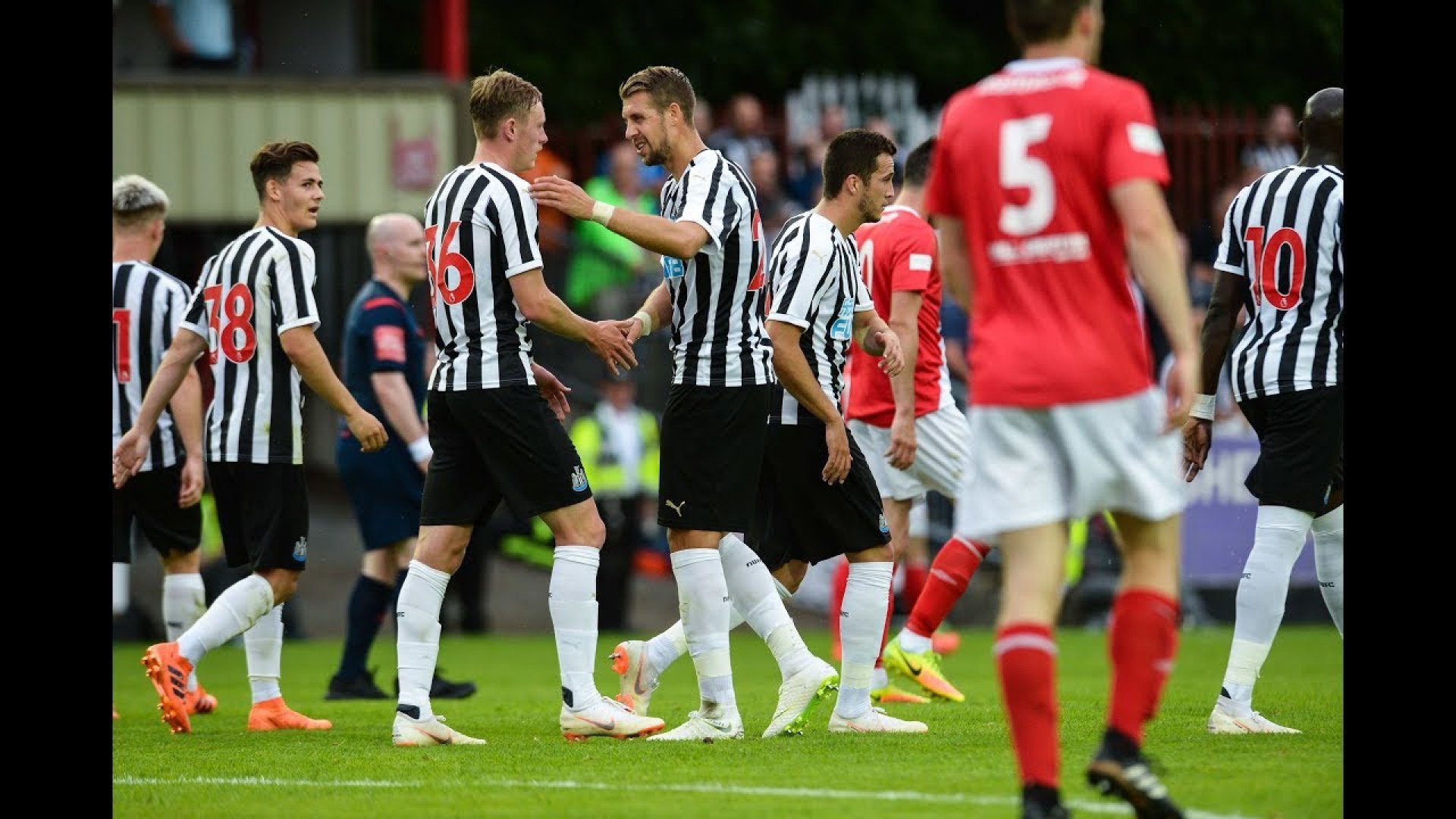 Clubul de fotbal Newcastle se vinde pentru 400 de milioane de euro