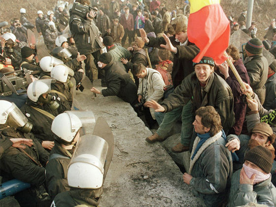BREAKING Dosarul Mineriadei, trimis înapoi la Parchetul Militar, fiind constatată nulitatea rechizitoriului. Decizie a ICCJ în prima instanță