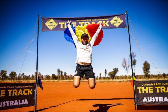 Pompierul din Botoșani, care a câștigat ultramaratonul de 522 km din Australia, ajunge în România | FOTO
