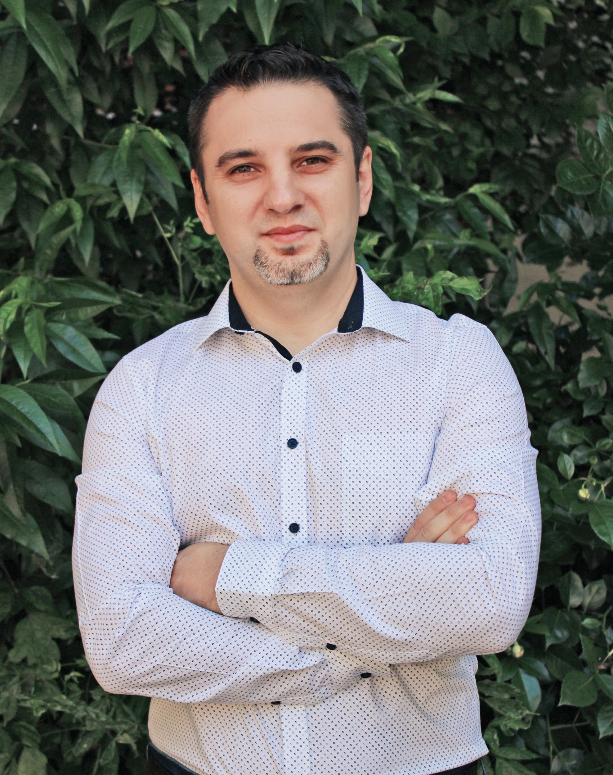 (P) Smarthuts, software-ul care îți organizează activitatea echipelor de lucru pe teren