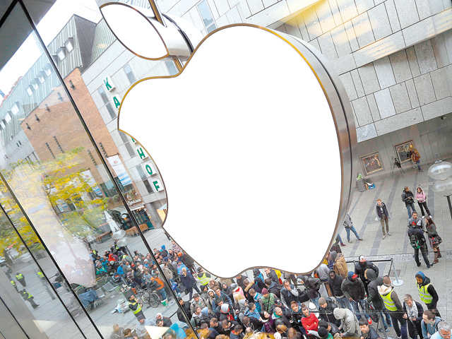 Apple a înregistrat o cădere de 9 miliarde de dolari, după anunțul plecării unui apropriat al lui Steve Jobs din companie